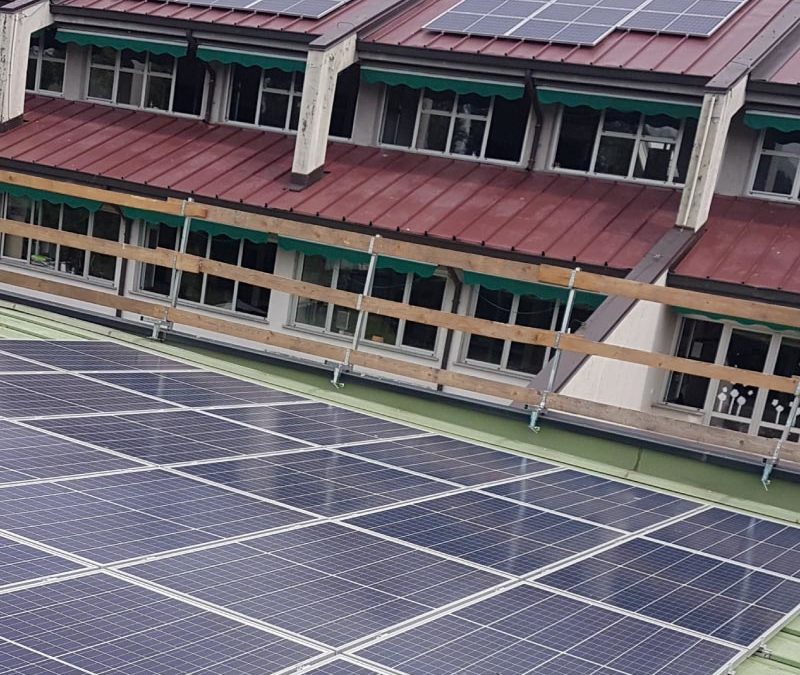 Impianti fotovoltaici su scuole
